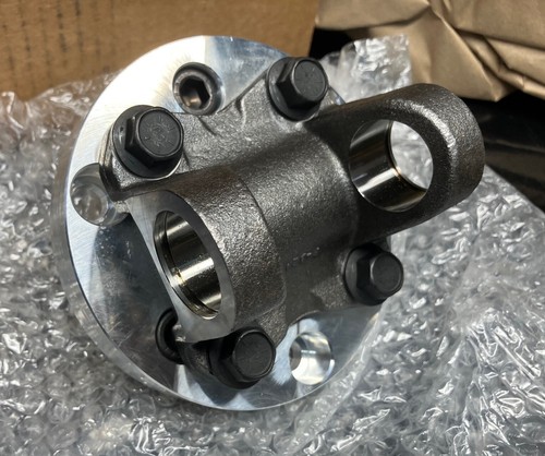 Fabbot TR6060 Output Flange Adapter to 1350 U-Joint w/ Flange Yoke - FREE SHIP! - Picture 2 of 7