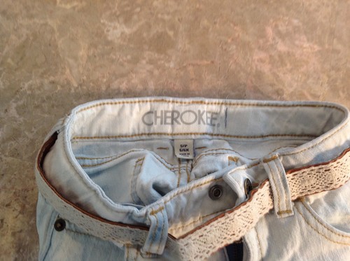 GIRLS ADJUSTABLE WAIST CHEROKEE JEAN SHORTS WITH BELT SIZE SMALL 6/6X FAST SHIP - Picture 3 of 4