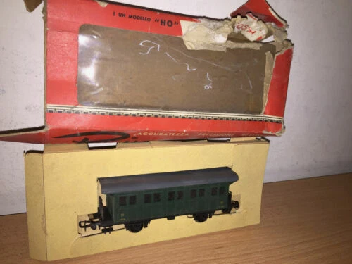 Pacchetti e starter kit Rivarossi per modellismo ferroviario scala H0