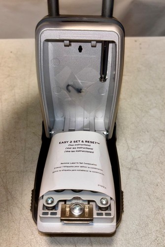 BRAND NEW Master Lock Push Button Lock Box New Portable Key Realtor Box P19919 - Picture 6 of 6
