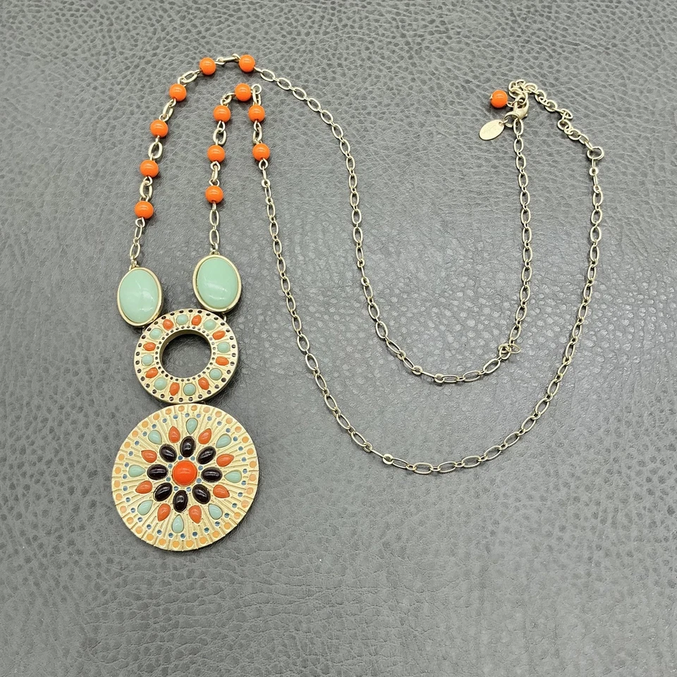 Collar Colgante Largo Lia Sophia Tono Dorado Mosaico Medallón Naranja Turquesa Foto 2 de 4