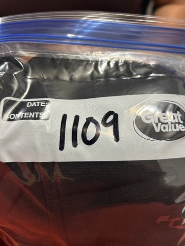 Sudadera con capucha H&M negra para hombre talla pequeña (1109) - Imagen 6 de 6