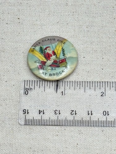 Antiker Weihnachtsmann Hecht bei Brock’s fliegendem Zelluloid Rochester NY Pinback Button - Bild 3 von 3
