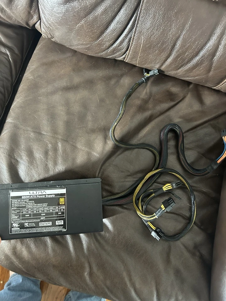 Ultra 650w Atx Power Supply80 Pulse Bronze 80+ Bronze - Image 2 of 3