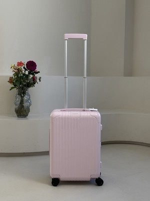 RIMOWA Essential Cabin Trolley I Limited Editon: ballerina pink I new w. tags
