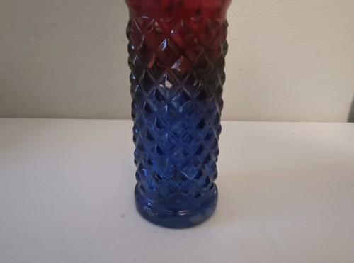 Botella de vidrio patrón diamante rojo y azul 9,5" - Imagen 4 de 16