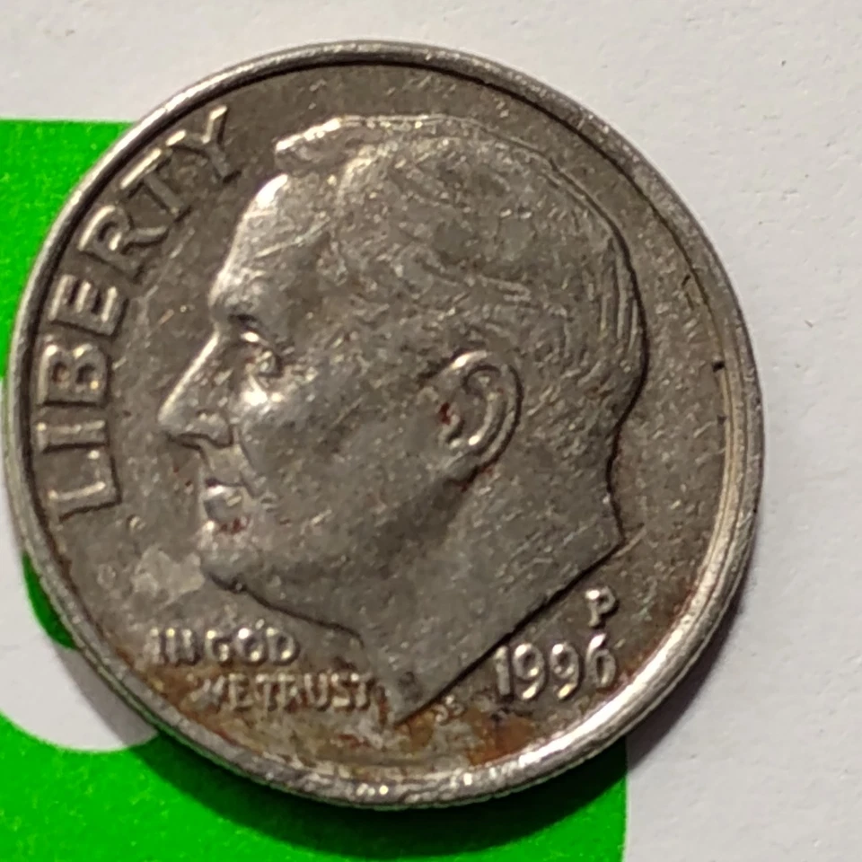 Чрезвычайно редкая монета номиналом 10 центов 1996 с изображением Рузвельта P как новая с ошибкой.  "Двойной удар" - Изображение 4 из 4