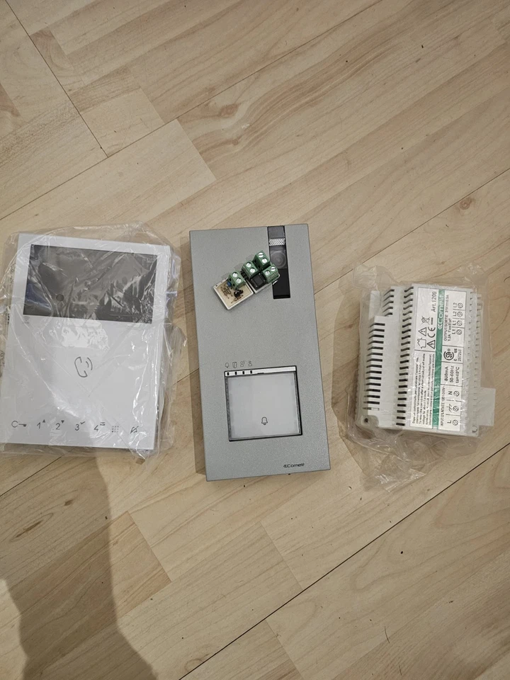 Comelit QUADRA KIT AND WI-FI MINI HF. SB2 - Image 2 of 4