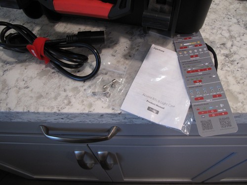 APUTURE ACCENT B7C RGBWW LED 8-LIGHT KIT WITH CHARGING CASE - Bild 6 von 11