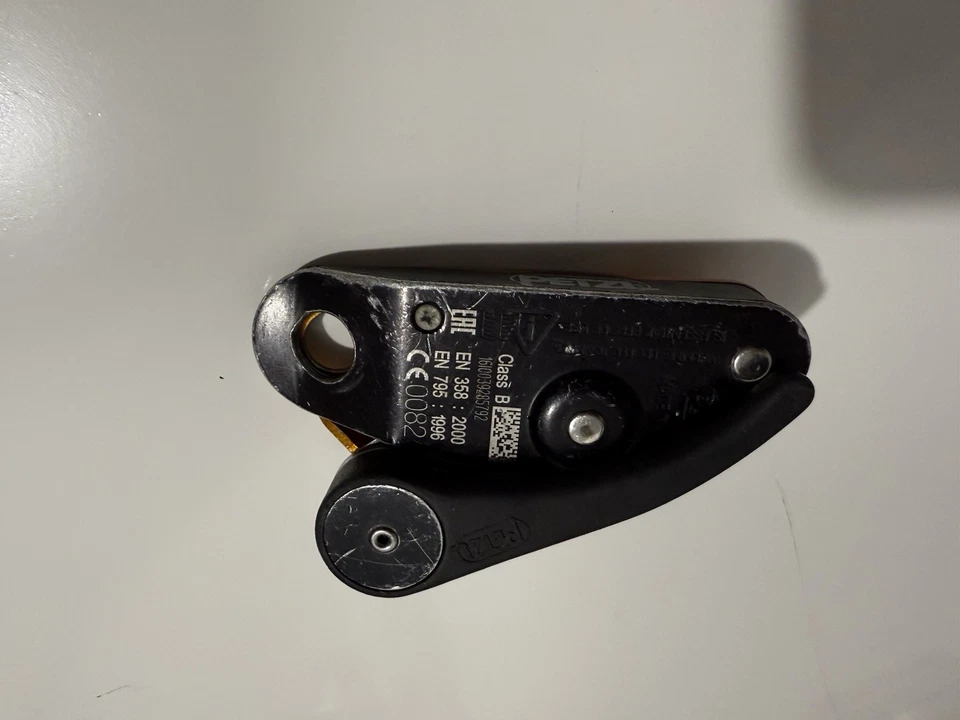 PETZL Gancho Parrilla Ajustable Trabajo Posicionamiento Cordón Clase B Usado Foto 2 de 3