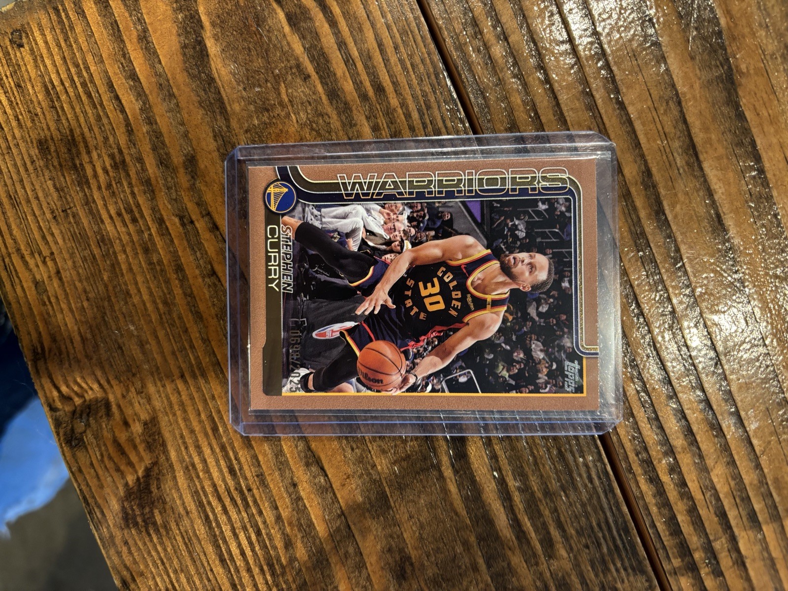 2025-26 Topps Stephen Curry #135 Gold Parallel (#’d 0554/2025)