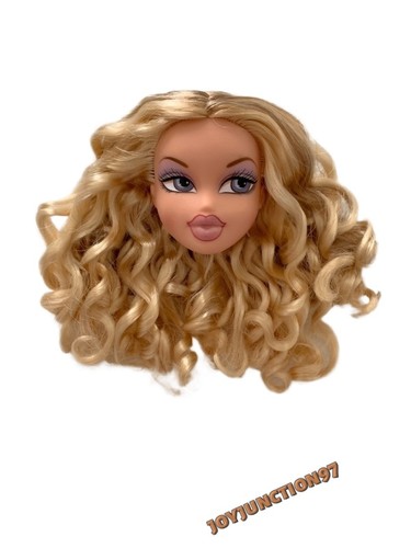 Bratz Girl Costum Party Cloe Head Sculpture Fashion Collector Figure Model - Picture 6 of 6