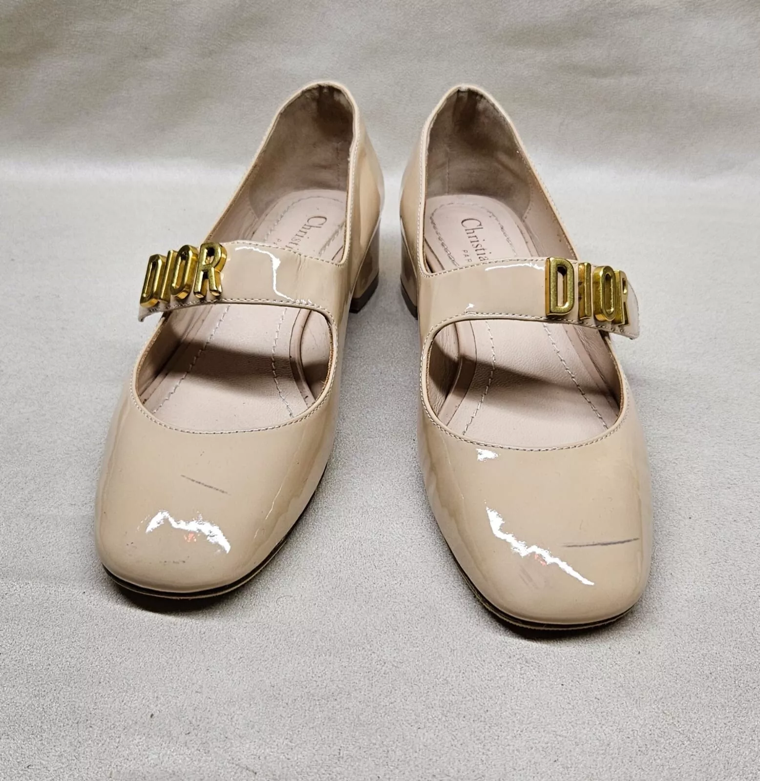 Escarpins ballerines CHRISTIAN DIOR Patent Baby D taille 36 EU nude