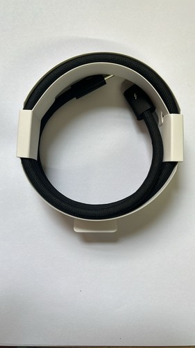 Câble Apple Thunderbolt 4 Pro - 1 m - Noir - Boîte ouverte - Photo 6 sur 7