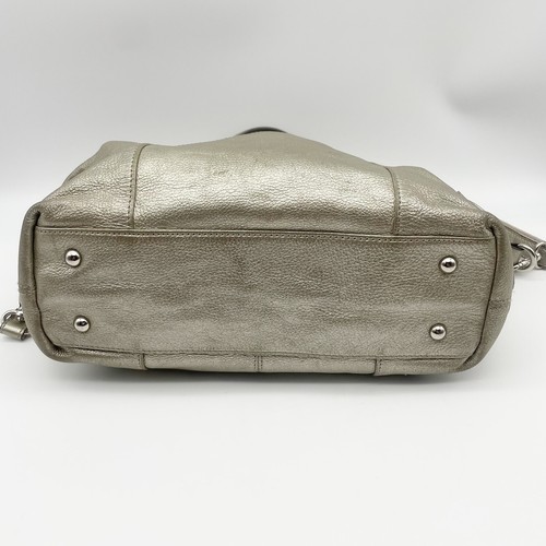 Tignanello Medium Silver Leather Shoulder Bag. EUC - Picture 6 of 10