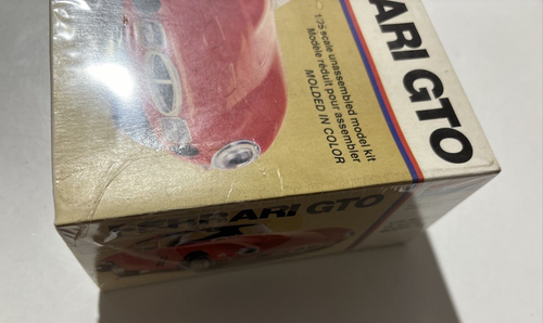 Monogram Ferrari GTO 1/25 Model Kit - 1978 Kit 2244 Vintage Sealed - Picture 9 of 12