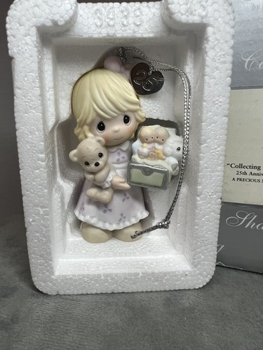 Precious Moments Ornament Collecting Life's Most Precious Moments #108532 2003 - Picture 3 of 4