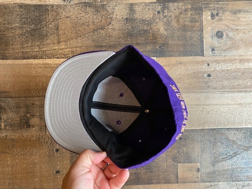Washington Huskies Fitted VTG Hat NEW Deadstock SZ 7 1/8 Adult USA Made Alumni - Picture 4 of 5