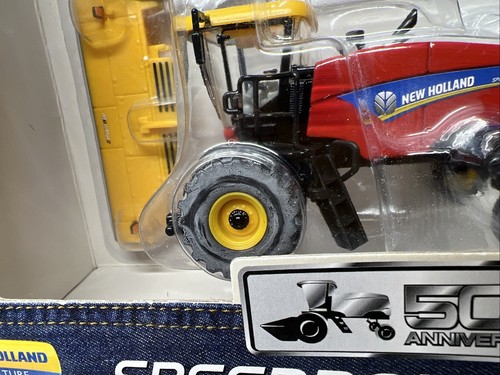 ERTL New Holland 1/64 Speedrower 260 50th Anniversary 2014 Farm Show Tractor - Picture 17 of 18