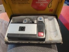 Vintage 1970s Kodak Pocket Instamatic 20 110 Camera w Box  2 Magicube Flashes