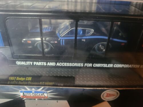 M2 75th Anniversary Dodge COE Hauler W/71 Dodge Charger,70Challenge,69 Charger - Picture 8 of 12