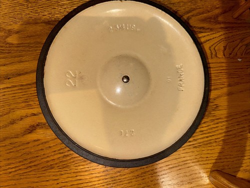 Horno holandés Le Creuset rojo hierro fundido y esmalte 2 3/4 qt #22 tapa solo repuesto - Imagen 8 de 15