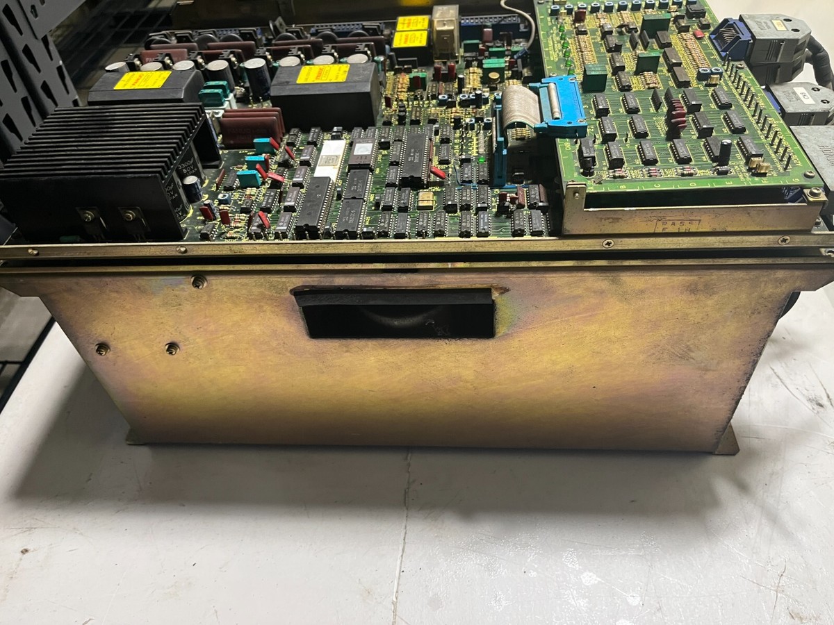 アンプ Fanuc A06B-6044-H008 A20B-0009-053 Fanuc A06B-6044-H008 AC Spindle Servo Unit A20B-0009-053