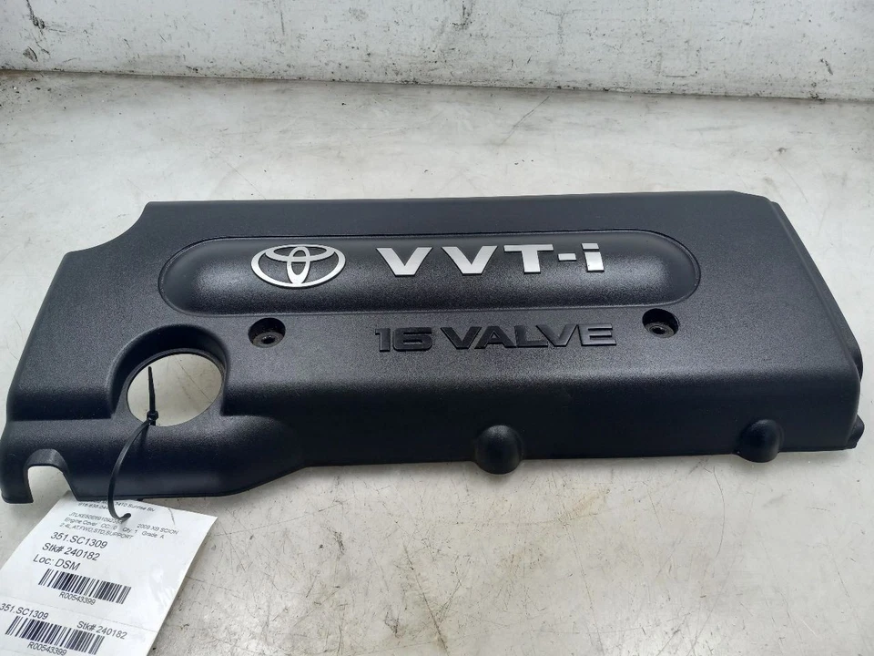 Scion XB 2009 2,4 L tracción delantera en la cubierta del motor Foto 2 de 4