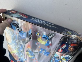 LEGO Benny's Spaceship, Spaceship, SPACESHIP! 70816 940pcs NISB box issue.