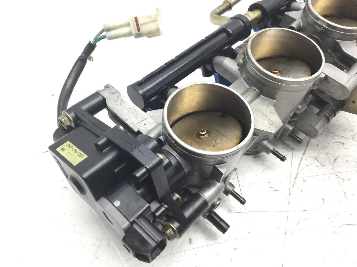 チルハビット3本 Throttle Body With Injectors KAWASAKI NINJA ZX-6R 636 2003