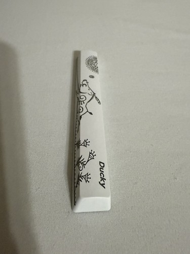 RARE Ducky Year Of The Boar Space Bar White - 第 4/6 張圖片