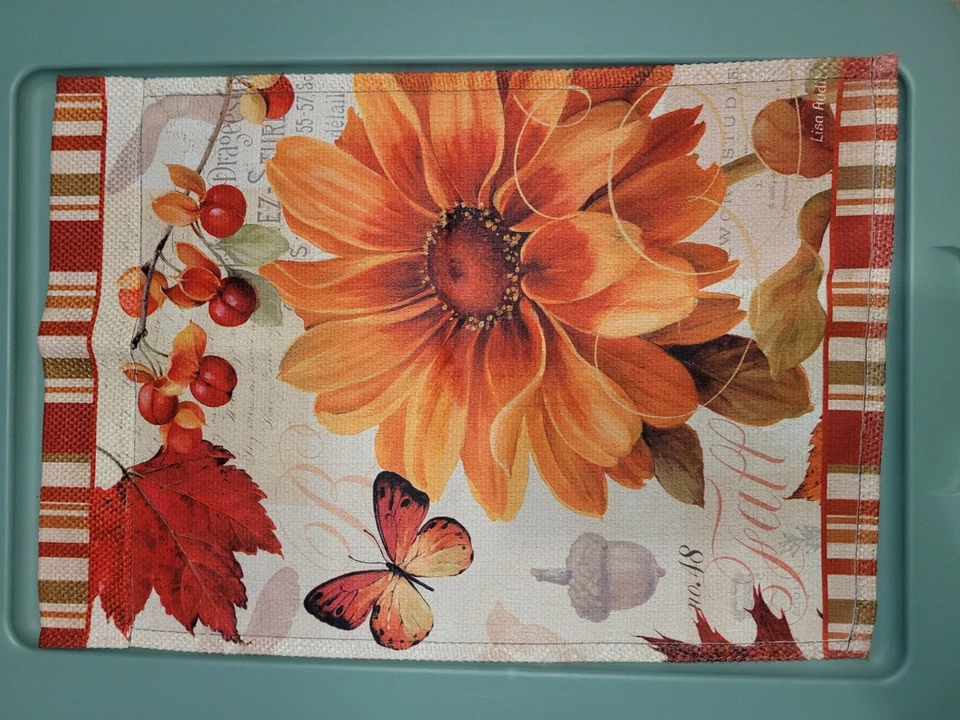 Bandera/corredor de mesa Fall In Love de arpillera suave porche 12,75" W X 17,75" H Lisa Audit Foto 2 de 4