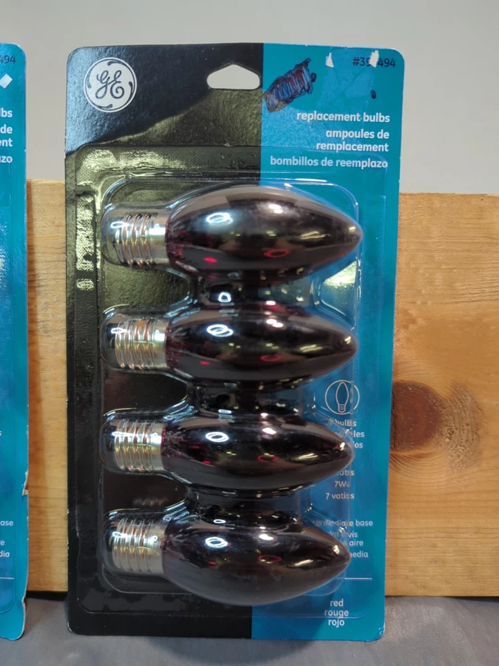 GE C-9 Cool Bright Replacement Bulbs/Red indoor/outdoor 2 Packs Of 4 Bulbs - Image 2 of 4