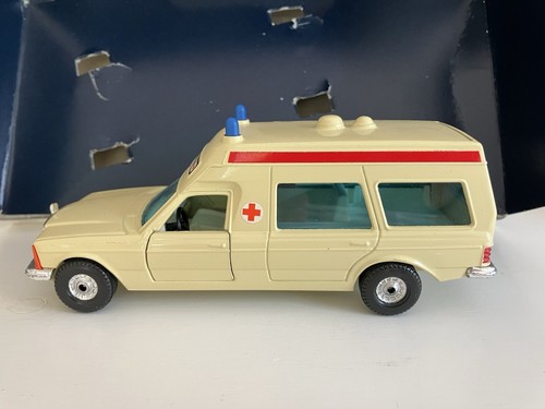 Corgi 406 Mercedes Benz Bonna Ambulance Krankenwagen Rettungwagen - Picture 7 of 18