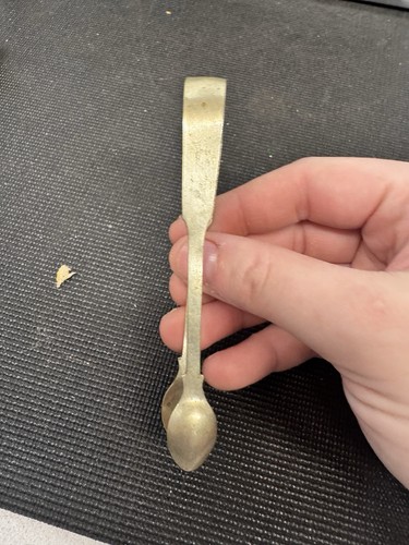 Antica pinza da zucchero tono argento marcata - Foto 2 di 5