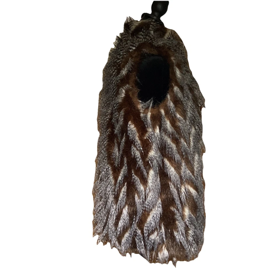 Romeo & Juliet Couture Faux Fur Vest Pockets SM Rockstar Y2K Women’s Cosplay - Image 4 of 4