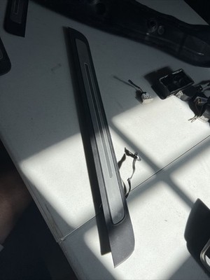 2012-2018 AUDI A7 PASSENGER FRONT ILLUMINATED DOOR SILL SCUFF PLATE