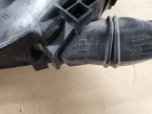Engine Fuse Box Passenger Side LEXUS LS460 1275060 - Picture 8 of 9