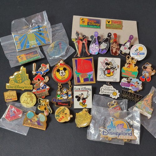 Vintage Konvolut 32 Walt Disney Trading Pins schöne Auswahl verschiedener Pins PA