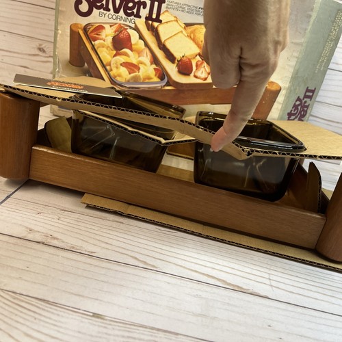 Vintage Party Server II von Corning mit 2 Pyrex Kamin Kasten Pfannen & Holz Wiege - Bild 2 von 14