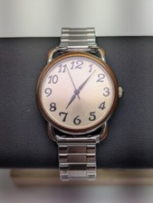 Ladies Trendy Classic Round Silver Tone Case Dial Metal Band Watch