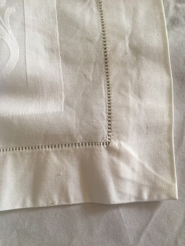 White Damask Judicial Emblem Embroidered Square Table Cover Table Cloth .* - Picture 6 of 9