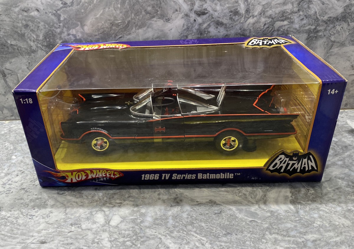 ミニカー Hot Wheels 1966 TV Series Batmobile 1:18 Amazon.com: Mattel Hot Wheels 1:18 1966 TV Series Batmobile