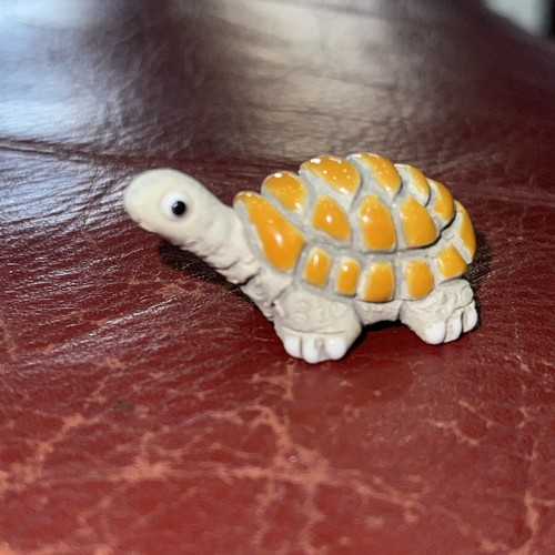 Miniature Turtle Figurine Orange Shell 1-1/4" x 3/4" - Picture 3 of 9