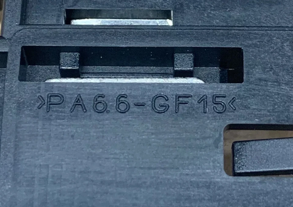 2005-2006 AUDI A6 QUATTRO PORTA-CAIXA DE FUSÍVEIS 4F0941824 FABRICANTE DE EQUIPAMENTO ORIGINAL - Imagem 3 de 4