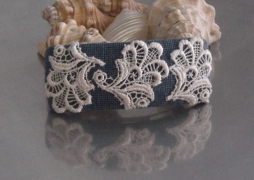 GUIPURE LACE APPLIQUED BARRETTE HAIR CLIP, HAIR ACCESSORY, HANDMADE, NEW, Aust - Picture 2 of 3