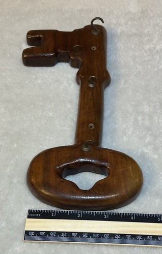 Vintage Key Holder/Key Keeper Handmade Wooden Hooks Skeleton Key Shape - Picture 2 of 9