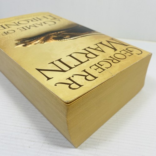 2 Lot George R R Martin-Game of Thrones & A Feast for Crows Small Paperbacks - Picture 6 of 11