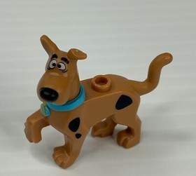 Lego Scooby Doo Dog Minifigure Running 21042 from set # 75900 Pre Owned