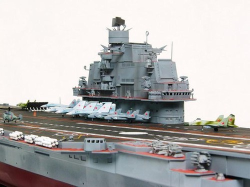 Trumpeter 1/350 USSR Admiral Kuznetsov Aircraft Carrier Static Model Toys 05606 - Picture 1 of 12